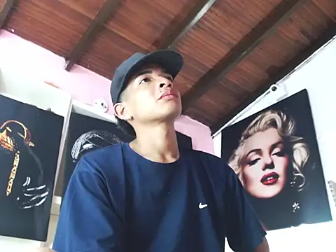 Snapshot of crissex3 chatting on 19, 2, 2026 crissex3 online show from 19, 2, 2026