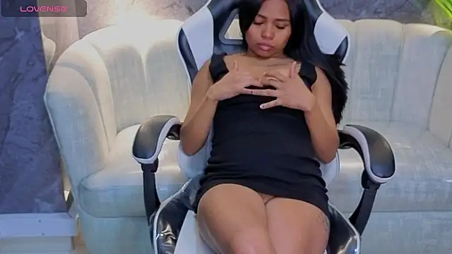 Snapshot of Sofia_Tx_ chatting on 1, 12, 2025 Sofia Tx online show from 1, 12, 2025