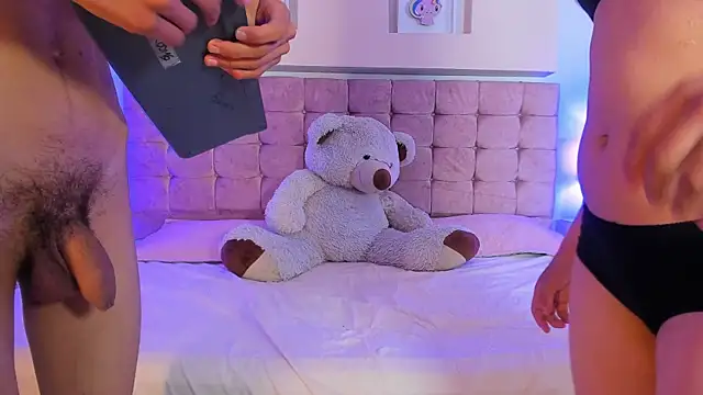 Katy Gomez  online show from 29, 11, 2025