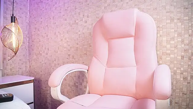 Snapshot of luciana_agudelo chatting on 5, 3, 2026 luciana agudelo online show from 5, 3, 2026