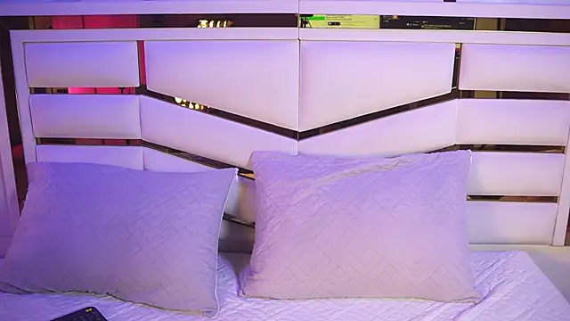 Snapshot of luciana_agudelo chatting on 31, 3, 2026 luciana agudelo online show from 31, 3, 2026