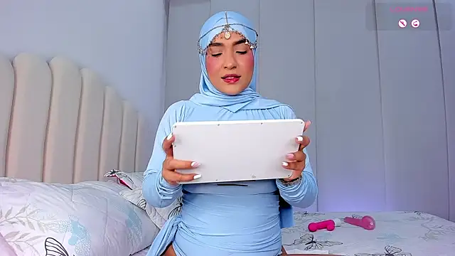 Amira-Zahra online show from 10, 4, 2026