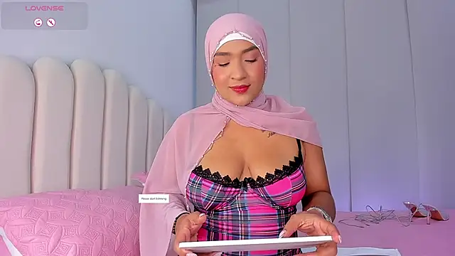 Amira-Zahra online show from 17, 6, 2026