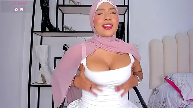 Amira-Zahra online show from 22, 7, 2026