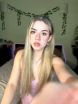 Snapshot of PurrAliceX chatting on 21, 11, 2025 PurrAliceX online show from 21, 11, 2025