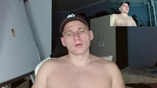 Snapshot of Poliglotjoe1 chatting on 25, 11, 2025 Poliglotjoe1 online show from 25, 11, 2025