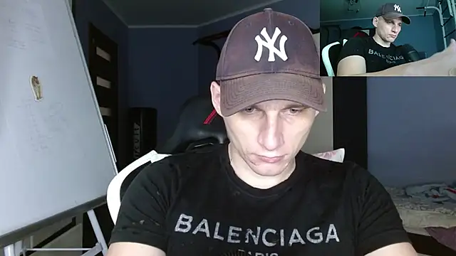 Snapshot of Poliglotjoe1 chatting on 25, 11, 2025 Poliglotjoe1 online show from 25, 11, 2025