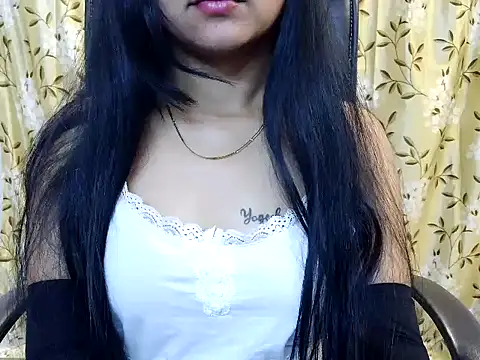 Snapshot of cute_girl_81 chatting on 7, 1, 2026 cute girl 81 online show from 7, 1, 2026