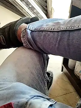 Snapshot of Roy___121 chatting on 1, 2, 2026 Roy 121 online show from 1, 2, 2026