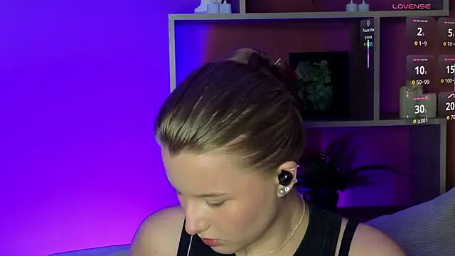 ImiMonroe online show from 14, 6, 2026