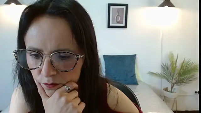 Juliana  lx online show from 5, 12, 2025