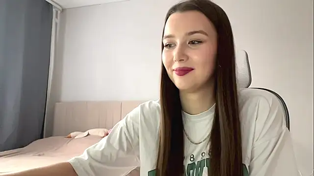 Snapshot of Annie_SmiIe chatting on 21, 11, 2025 Annie SmiIe online show from 21, 11, 2025