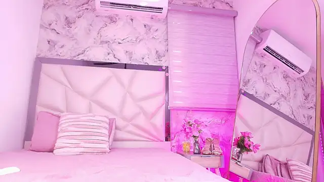 lili jhonson online show from 11, 4, 2026