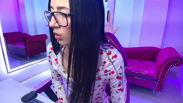 Snapshot of Emily_andrews chatting on 11, 2, 2026 Emily andrews online show from 11, 2, 2026