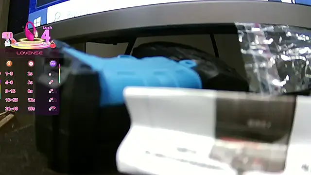 Snapshot of katthyasmitth chatting on 25, 11, 2025 katthyasmitth online show from 25, 11, 2025