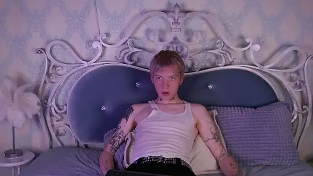 Snapshot of TRAVIS_CLAS chatting on 28, 11, 2025 TRAVIS CLAS online show from 28, 11, 2025