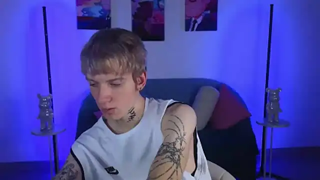 Snapshot of TRAVIS_CLAS chatting on 30, 11, 2025 TRAVIS CLAS online show from 30, 11, 2025