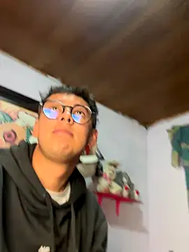 Snapshot of Yunaraa chatting on 28, 11, 2025 Yunaraa online show from 28, 11, 2025