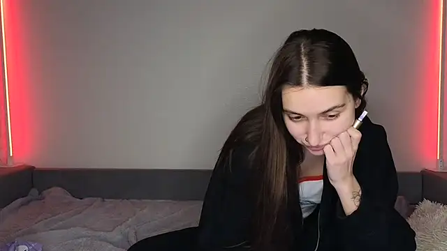 KikkyMi online show from 13, 12, 2025