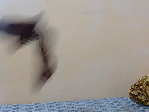 Honey Baby1 online show from 17, 12, 2025