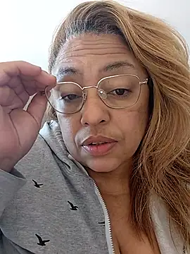 Snapshot of Halanamorena chatting on 26, 11, 2025 Halanamorena online show from 26, 11, 2025