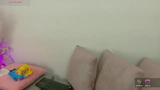 Snapshot of Ambar_Carter chatting on 1, 12, 2025 Ambar Carter online show from 1, 12, 2025