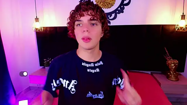 Skyee angel online show from 5, 1, 2026