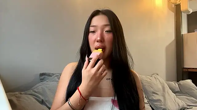 EIeniVanwart online show from 26, 11, 2025