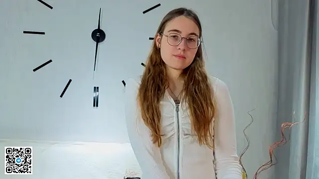 Snapshot of DebbraBickler chatting on 2, 12, 2025 DebbraBickler online show from 2, 12, 2025