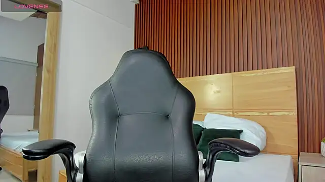 zully28  online show from 27, 11, 2025