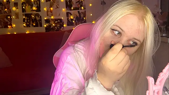 melissara1n online show from 4, 12, 2025