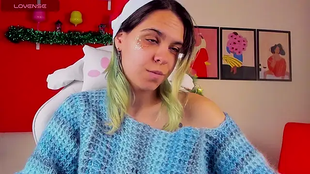 LiraBelle online show from 17, 12, 2025