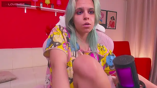 LiraBelle online show from 3, 3, 2026