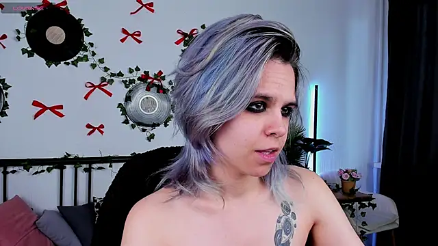 LiraBelle online show from 11, 4, 2026