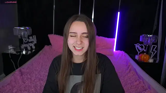 TinyNatalie online show from 26, 11, 2025