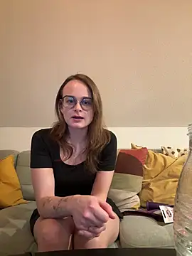 Snapshot of norafack33 chatting on 8, 2, 2026 norafack33 online show from 8, 2, 2026