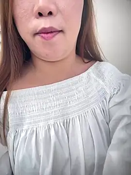 Snapshot of Xiaomili8 chatting on 17, 12, 2025 Xiaomili8 online show from 17, 12, 2025