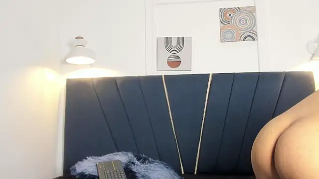 naomi x0 online show from 23, 2, 2026