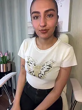 ZoeJohnson Pink online show from 12, 2, 2026