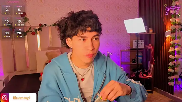 kaelwolf tay online show from 27, 3, 2026