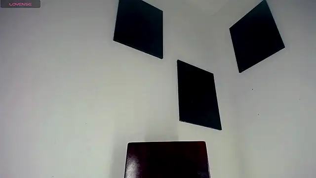 Snapshot of Emily_Hotss chatting on 2, 12, 2025 Emily Hotss online show from 2, 12, 2025