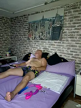 SquirtPassion1995 online show from 18, 7, 2026