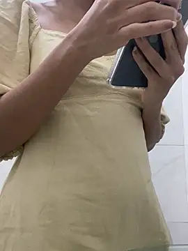 EweXZZ online show from 20, 4, 2026