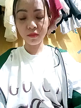 Snapshot of bong-ngo- chatting on 27, 11, 2025 bong-ngo- online show from 27, 11, 2025