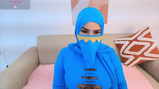 Snapshot of Mayraa_arabelle chatting on 29, 11, 2025 Mayraa arabelle online show from 29, 11, 2025