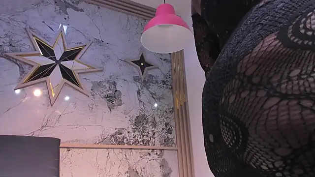 Snapshot of ZoeCollin chatting on 4, 2, 2026 ZoeCollin online show from 4, 2, 2026