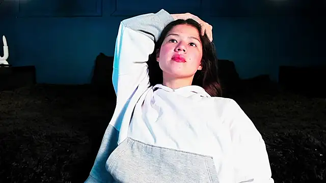 Snapshot of Skyy_bloom chatting on 20, 12, 2025 Skyy bloom online show from 20, 12, 2025