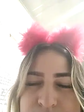 sexy aurora ourdoors online show from 27, 11, 2025