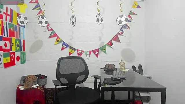 Snapshot of Miss_clarepocahose chatting on 22, 6, 2026 Miss clarepocahose online show from 22, 6, 2026