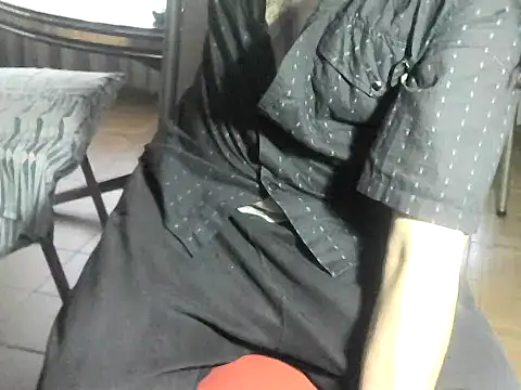 Snapshot of OreCam chatting on 11, 1, 2026 OreCam online show from 11, 1, 2026